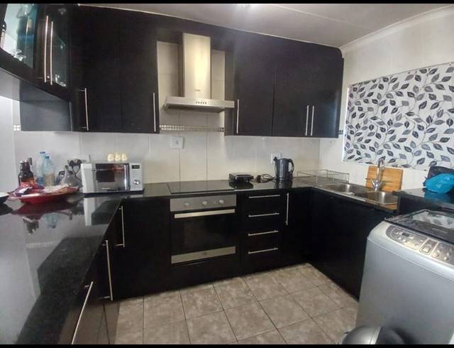 2 BEDROOM APARTMENT FOR SALE IN FLORIDA